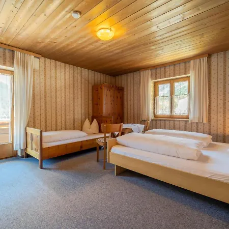 Tiroler Gaestehaus * Zell am Ziller