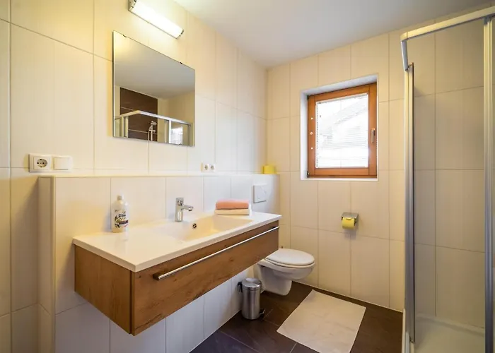 Nyaraló Tiroler Gaestehaus *