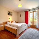 Tiroler Gaestehaus *