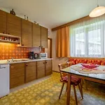Tiroler Gaestehaus * زيل أم زيلر