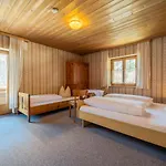 Tiroler Gaestehaus * زيل أم زيلر