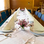 Tiroler Gaestehaus *