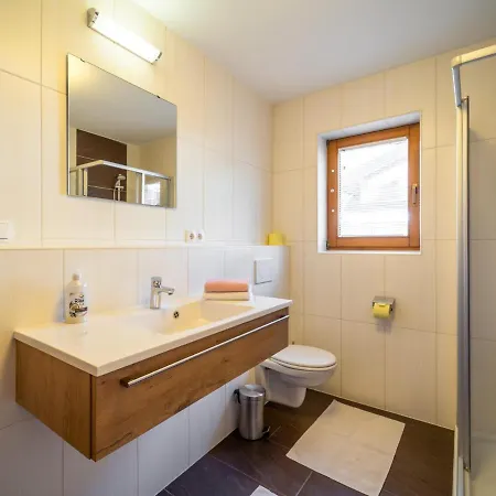 Tatil Evi Tiroler Gaestehaus *