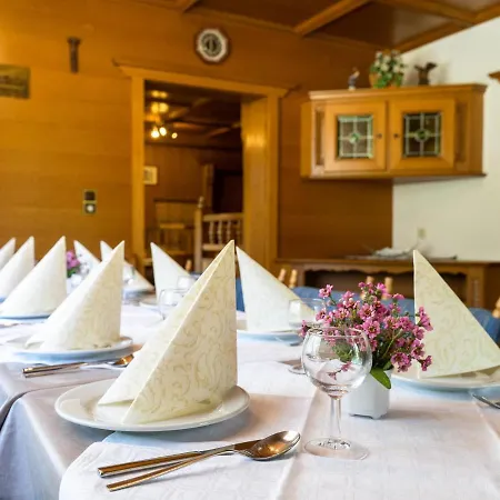 Tiroler Gaestehaus Holiday home Zell am Ziller